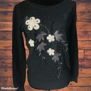 yuna fashion prety sweater sz S/M